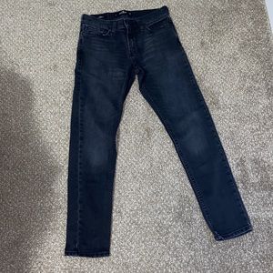 HOLLISTER MEN JEANS